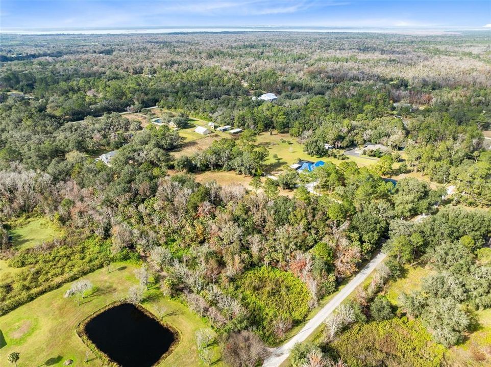 На продажу: $539,500 (5.60 acres)