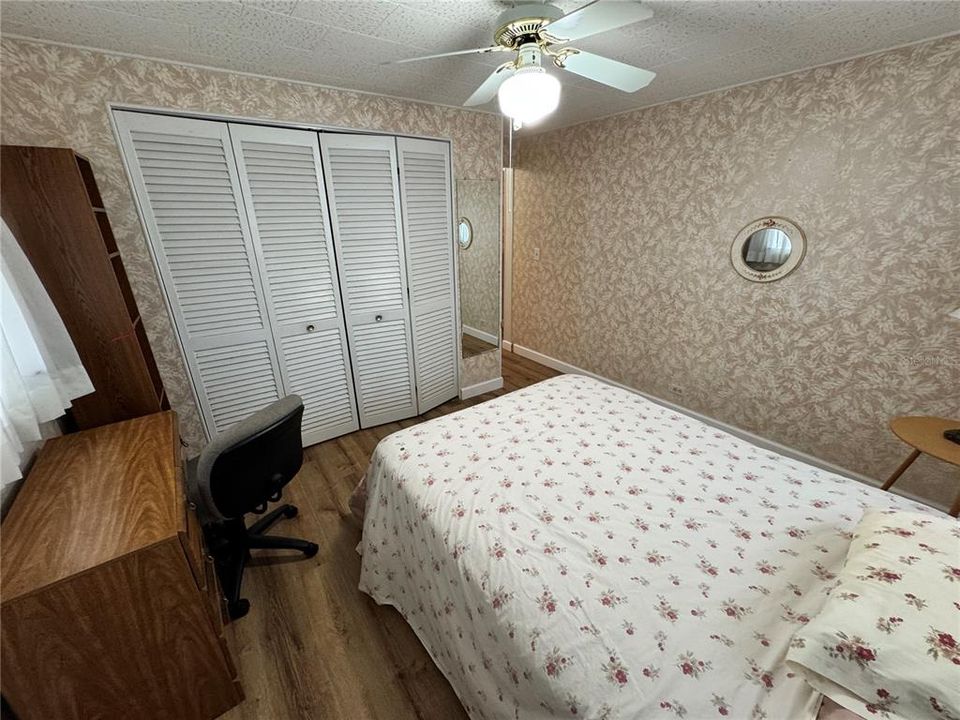 На продажу: $87,000 (2 спален, 2 ванн, 945 Квадратных фут)