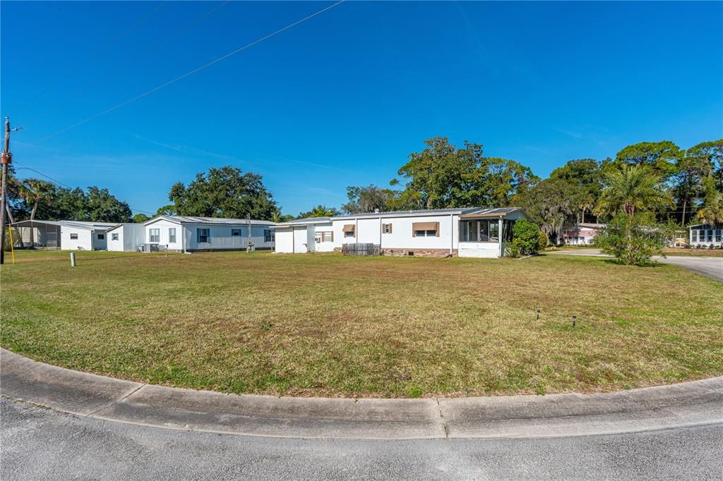 待售: $67,000 (0.11 acres)