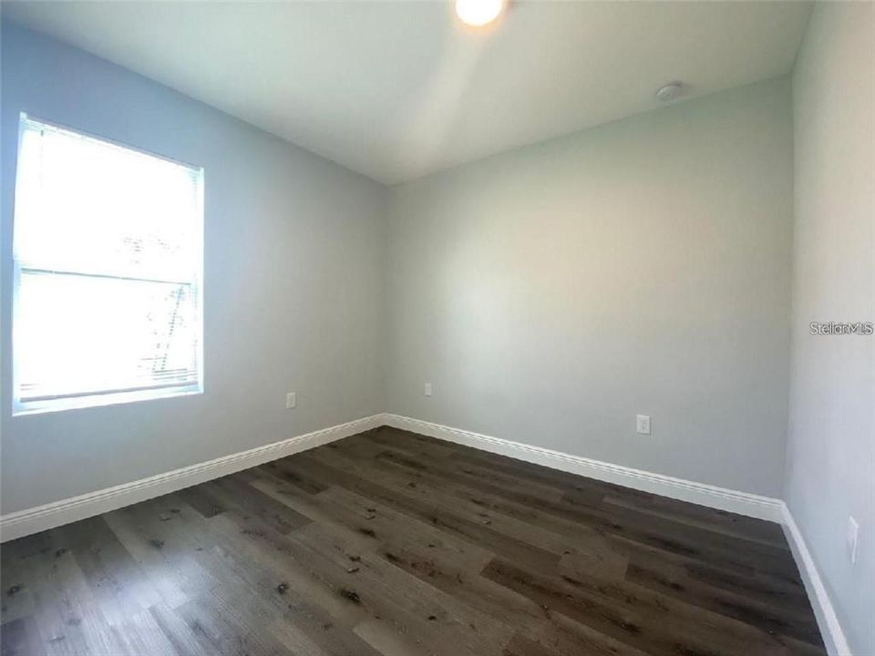 For Sale: $460,000 (6 beds, 0 baths, 2324 Square Feet)