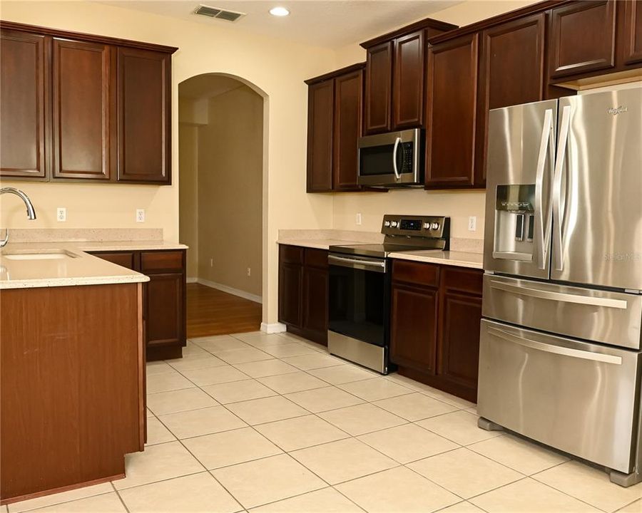 For Sale: $429,000 (3 beds, 3 baths, 2173 Square Feet)