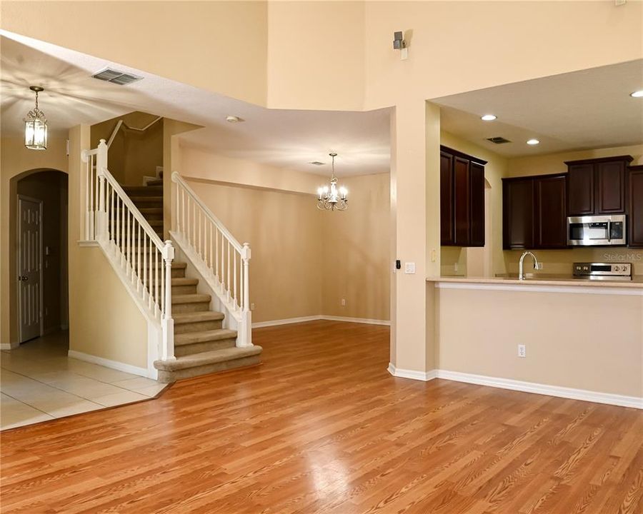 For Sale: $429,000 (3 beds, 3 baths, 2173 Square Feet)