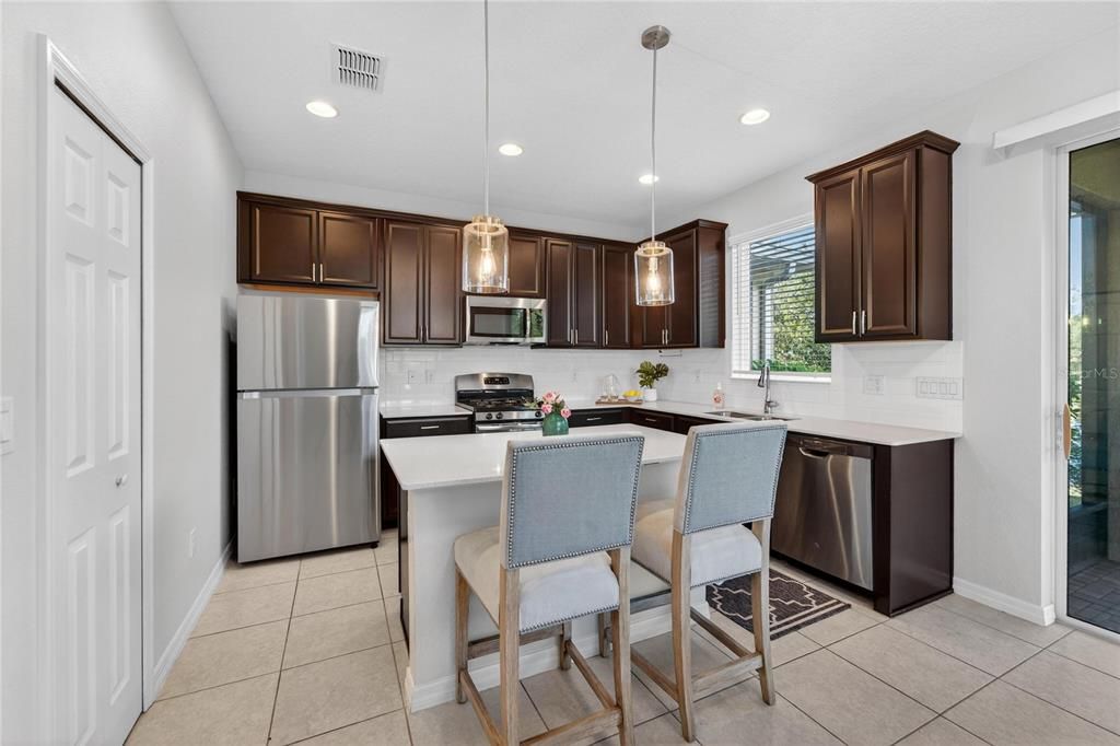 En Venta: $334,900 (3 camas, 2 baños, 1774 Pies cuadrados)