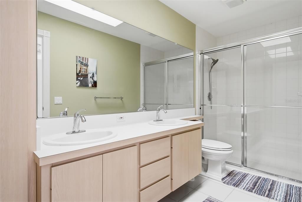 En Venta: $379,000 (2 camas, 2 baños, 1152 Pies cuadrados)