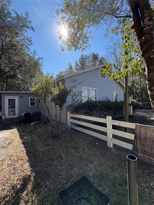 For Sale: $299,000 (3 beds, 1 baths, 1100 Square Feet)