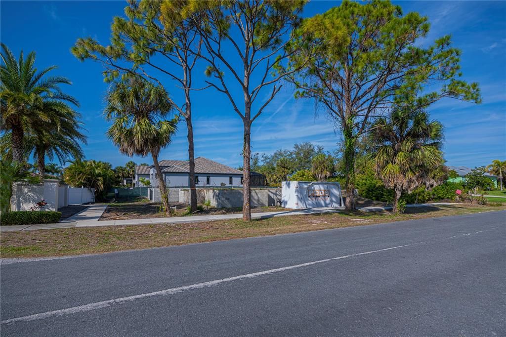 En Venta: $389,000 (0.26 acres)