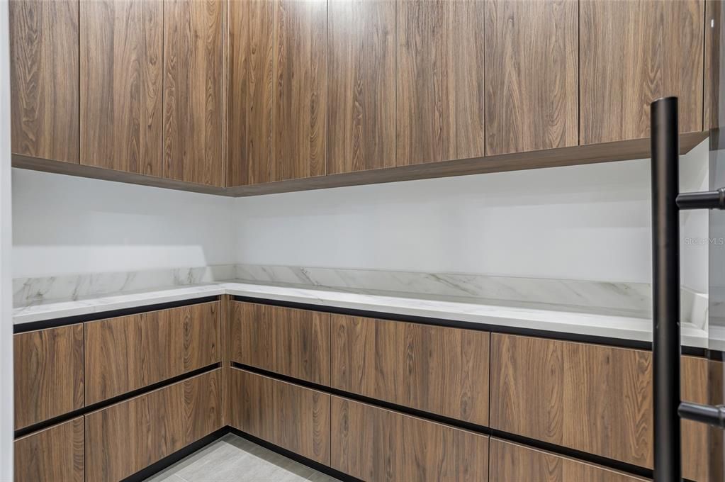 En Venta: $2,465,000 (4 camas, 3 baños, 4246 Pies cuadrados)