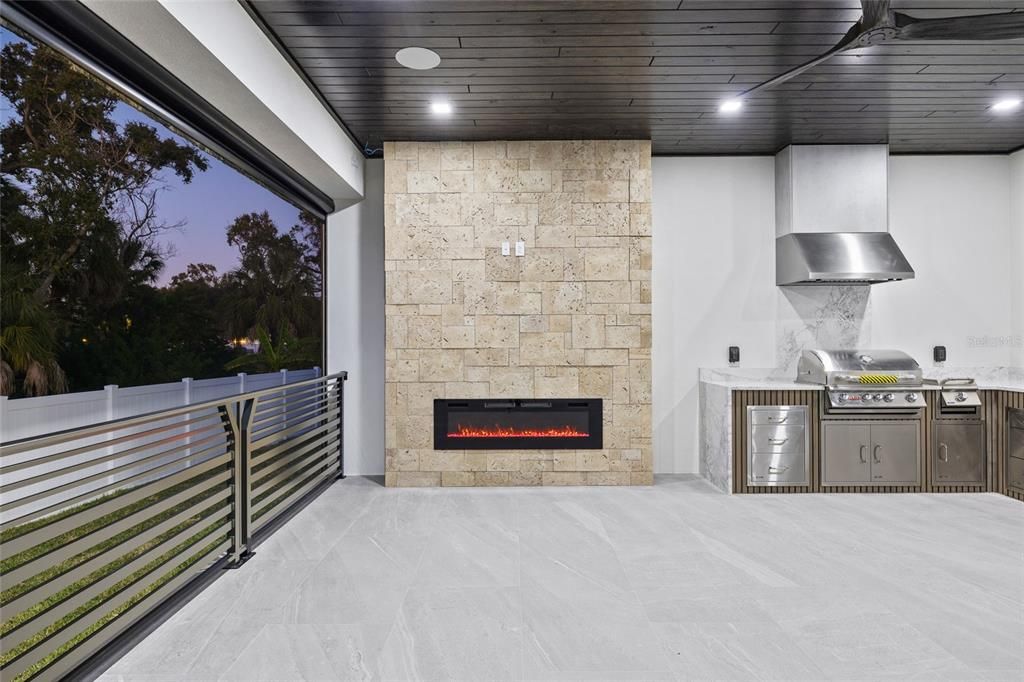 En Venta: $2,465,000 (4 camas, 3 baños, 4246 Pies cuadrados)