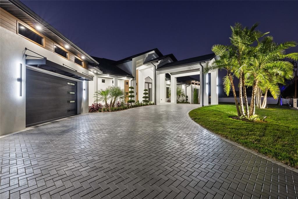 En Venta: $2,465,000 (4 camas, 3 baños, 4246 Pies cuadrados)