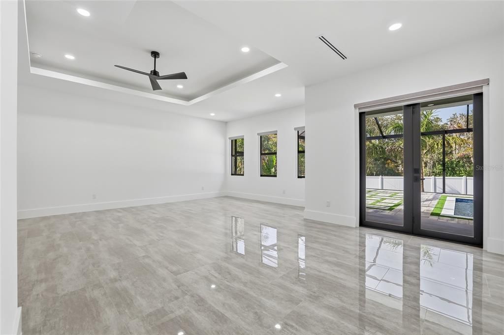 En Venta: $2,465,000 (4 camas, 3 baños, 4246 Pies cuadrados)