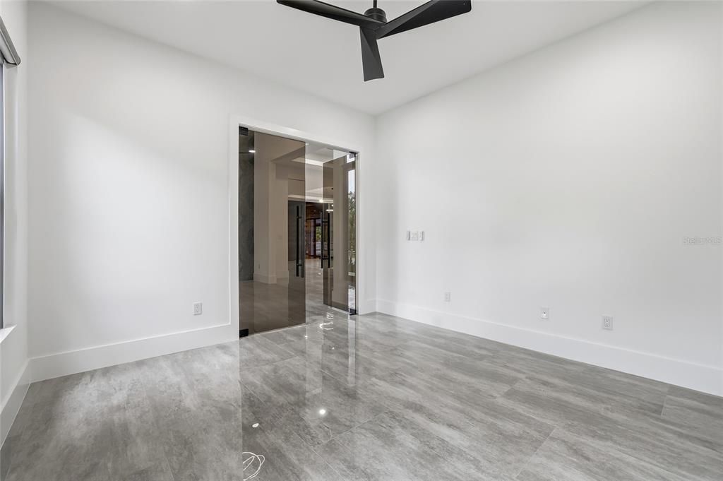 En Venta: $2,465,000 (4 camas, 3 baños, 4246 Pies cuadrados)