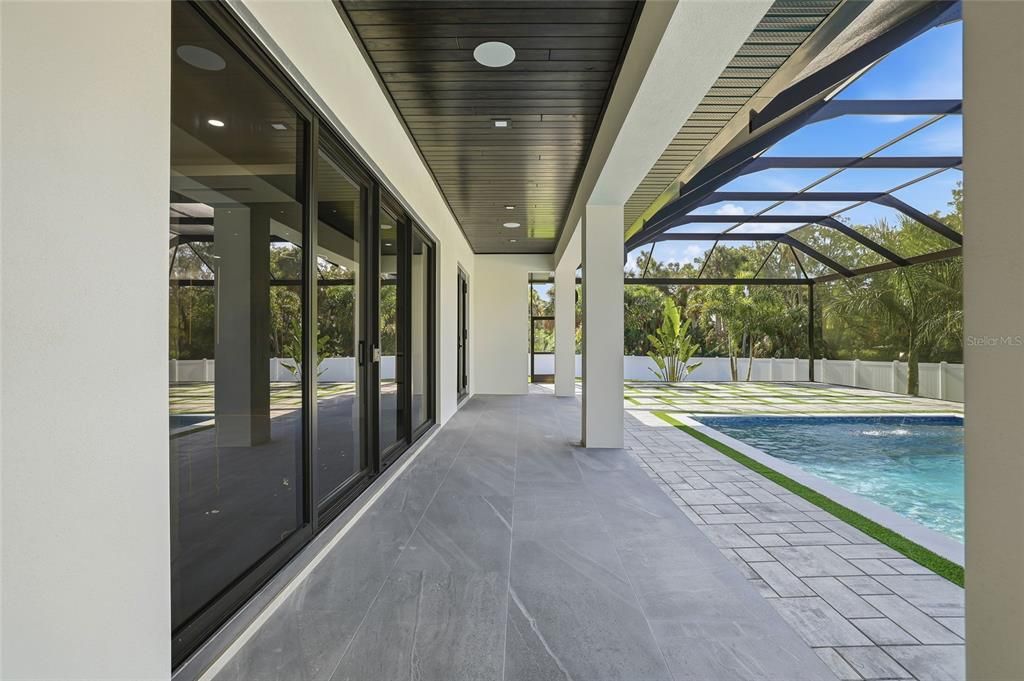 En Venta: $2,465,000 (4 camas, 3 baños, 4246 Pies cuadrados)