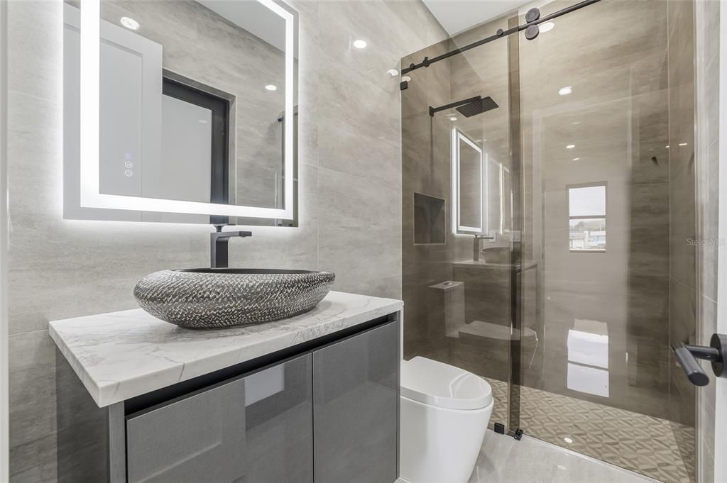 En Venta: $2,465,000 (4 camas, 3 baños, 4246 Pies cuadrados)