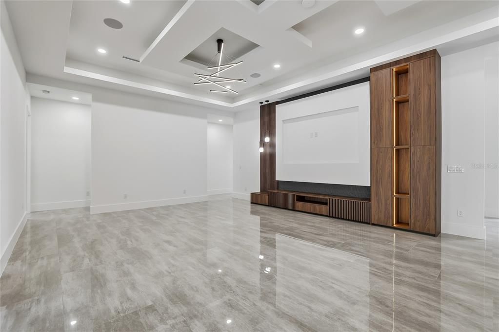 En Venta: $2,465,000 (4 camas, 3 baños, 4246 Pies cuadrados)
