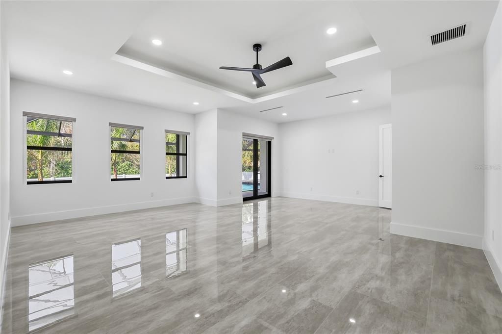 En Venta: $2,465,000 (4 camas, 3 baños, 4246 Pies cuadrados)