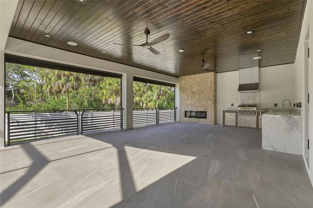 En Venta: $2,465,000 (4 camas, 3 baños, 4246 Pies cuadrados)