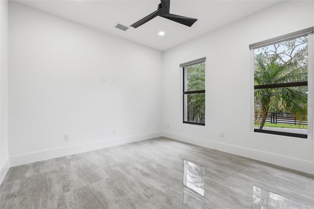 En Venta: $2,465,000 (4 camas, 3 baños, 4246 Pies cuadrados)