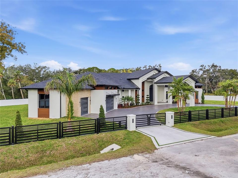 En Venta: $2,465,000 (4 camas, 3 baños, 4246 Pies cuadrados)