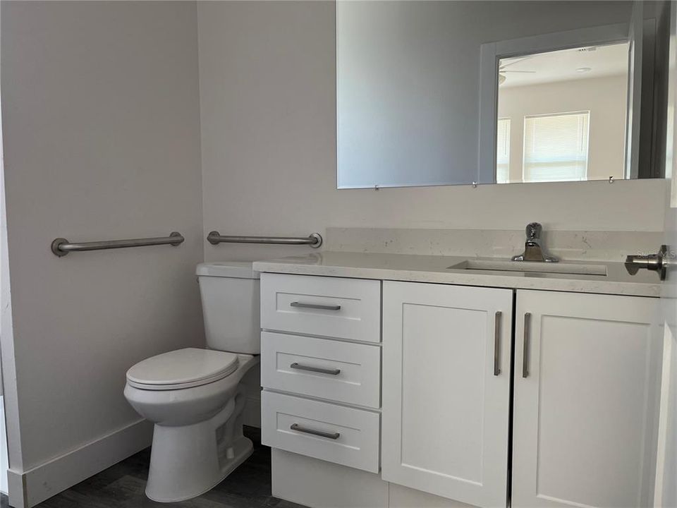 Active With Contract: $2,050 (3 beds, 2 baths, 1083 Square Feet)