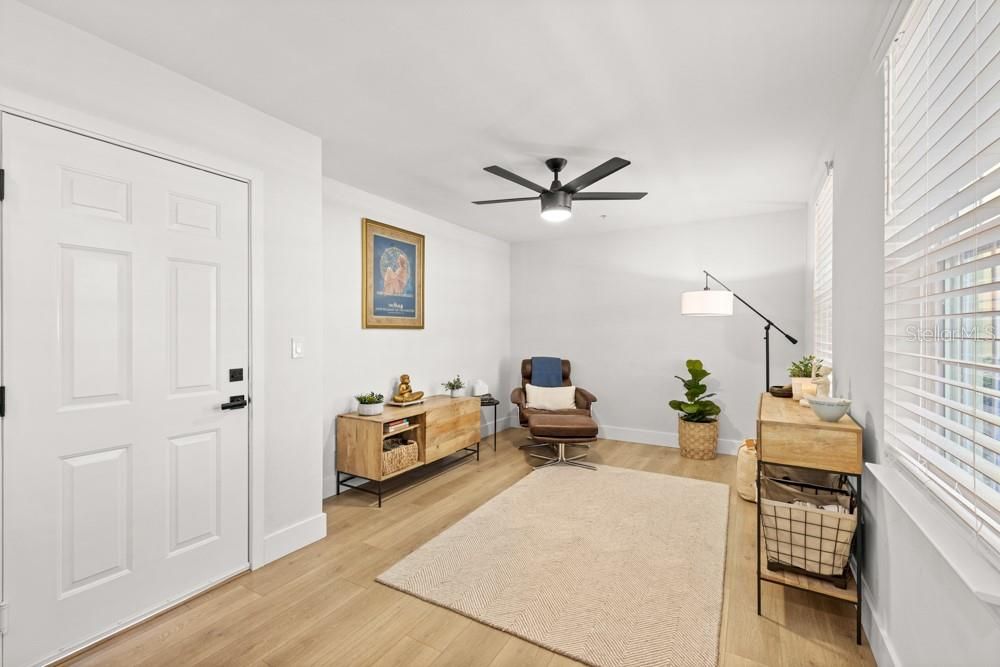 Activo con contrato: $495,500 (3 camas, 2 baños, 1640 Pies cuadrados)