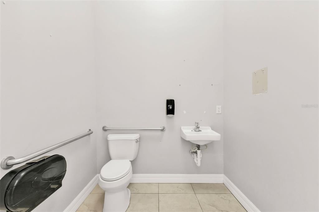 待售: $38,400 (0 贝兹, 0 浴室, 6996 平方英尺)