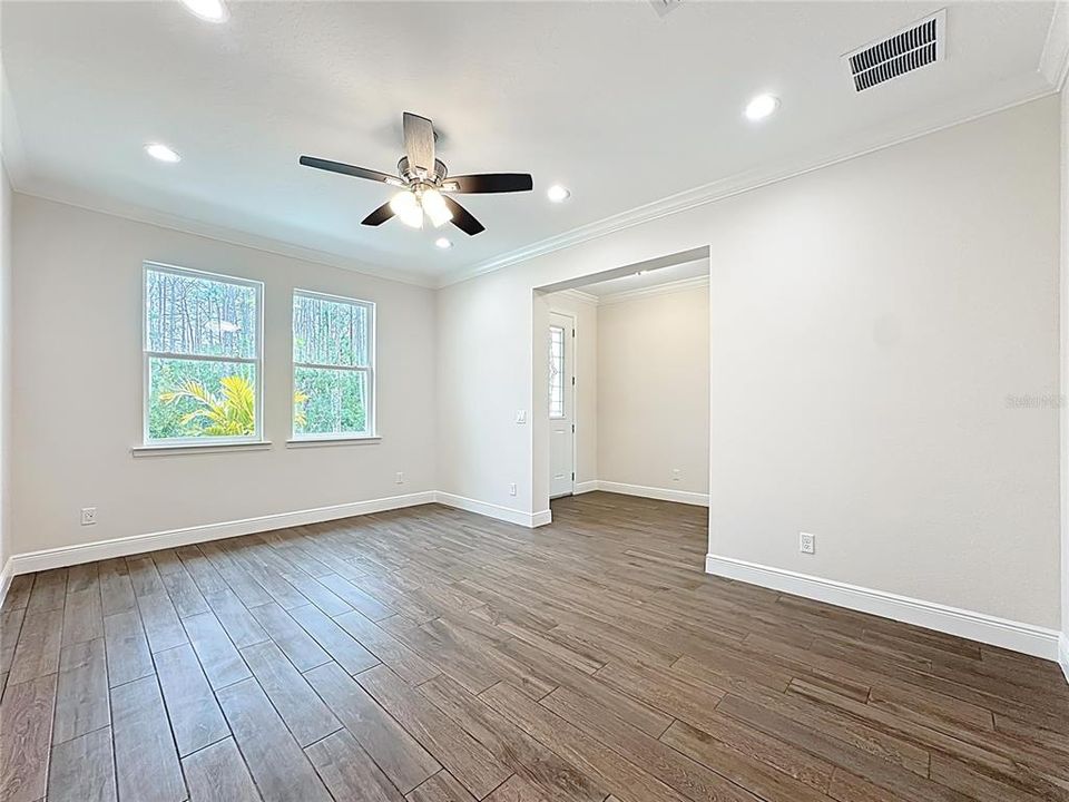 For Sale: $690,000 (4 beds, 3 baths, 2927 Square Feet)