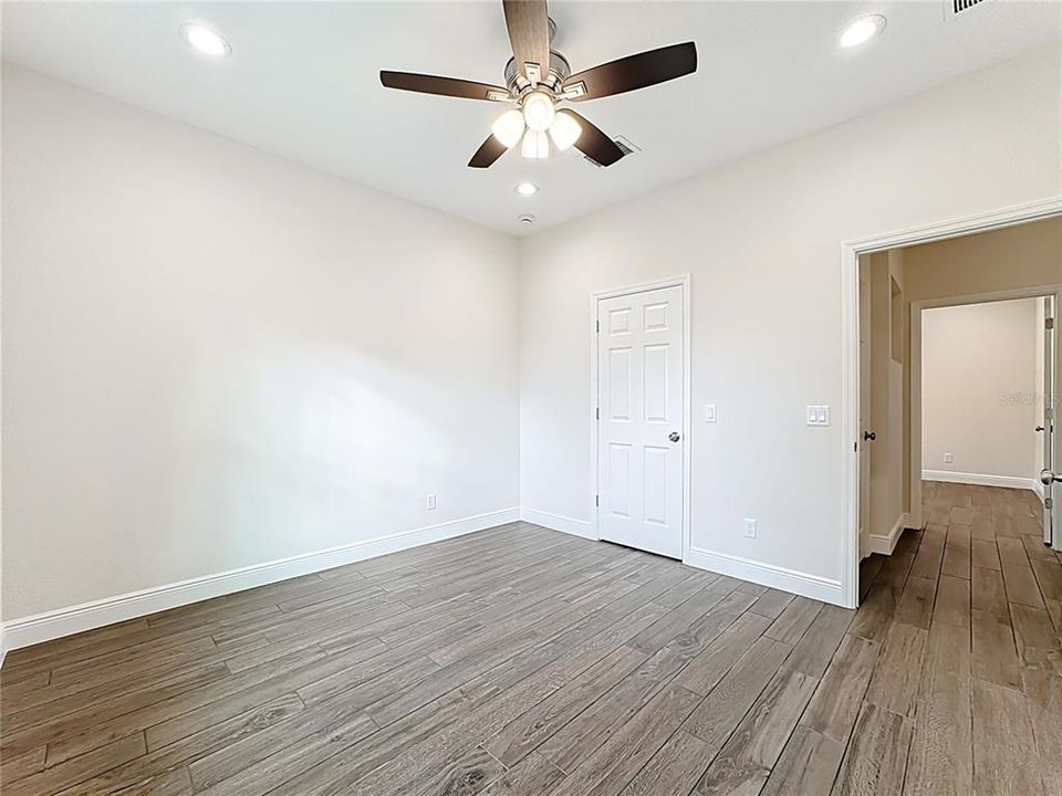 For Sale: $690,000 (4 beds, 3 baths, 2927 Square Feet)