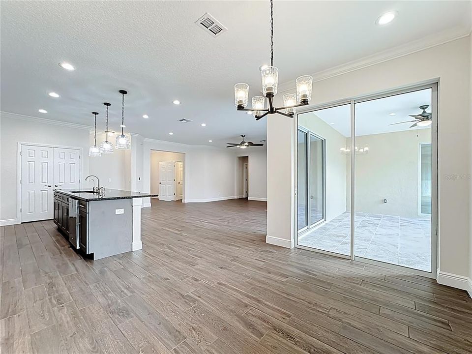 For Sale: $690,000 (4 beds, 3 baths, 2927 Square Feet)
