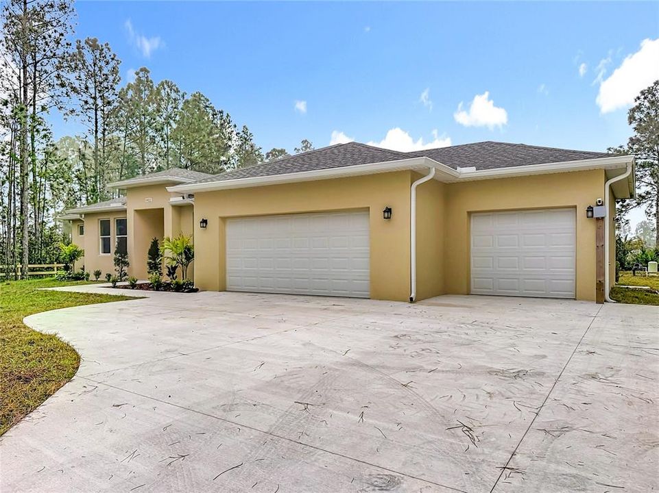 For Sale: $690,000 (4 beds, 3 baths, 2927 Square Feet)