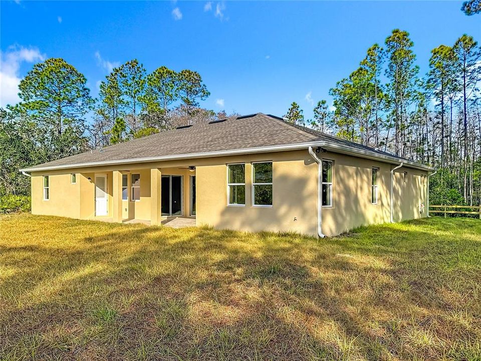 For Sale: $690,000 (4 beds, 3 baths, 2927 Square Feet)