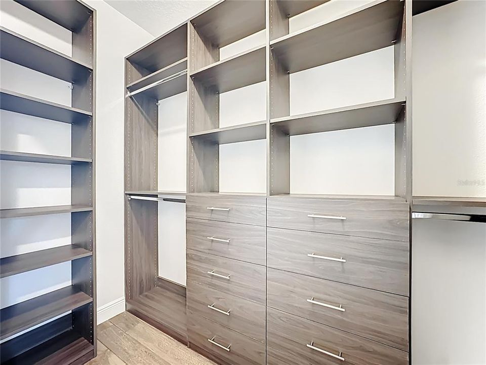 For Sale: $690,000 (4 beds, 3 baths, 2927 Square Feet)