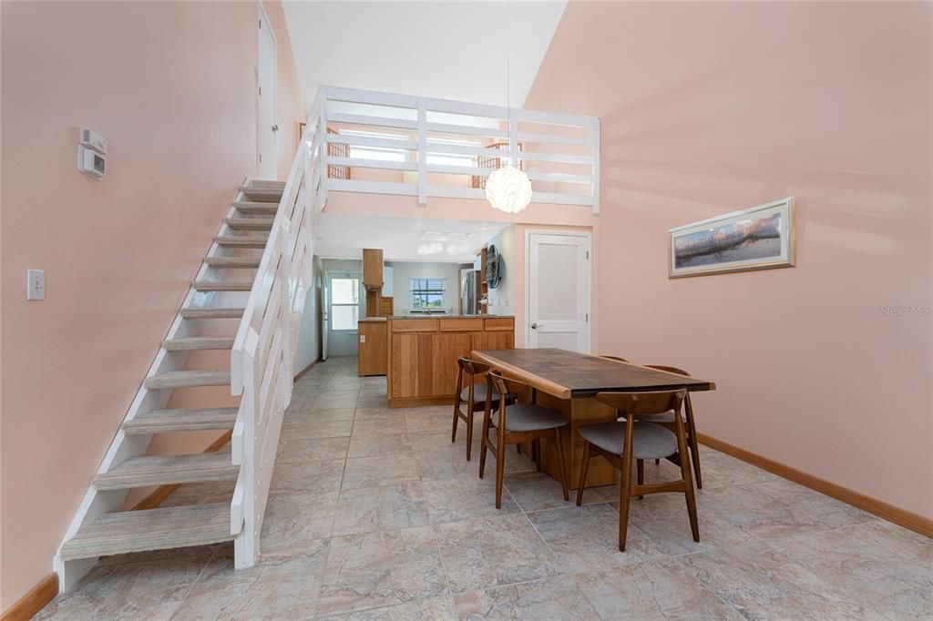 На продажу: $479,000 (2 спален, 2 ванн, 1293 Квадратных фут)