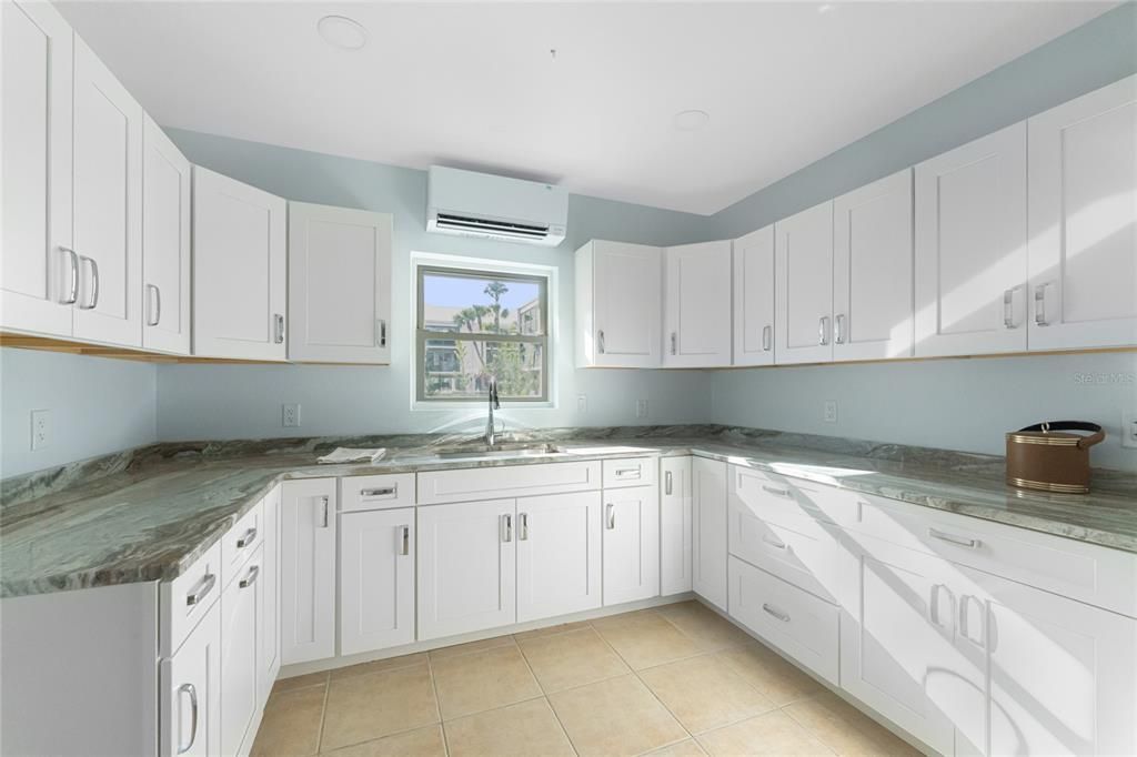 На продажу: $479,000 (2 спален, 2 ванн, 1293 Квадратных фут)