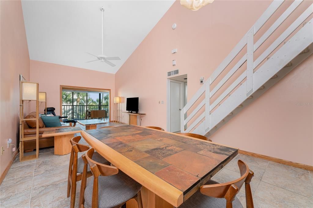 На продажу: $479,000 (2 спален, 2 ванн, 1293 Квадратных фут)