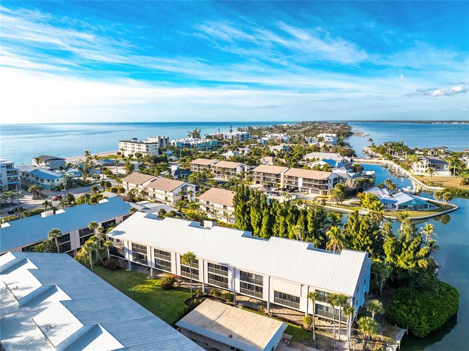 На продажу: $479,000 (2 спален, 2 ванн, 1293 Квадратных фут)