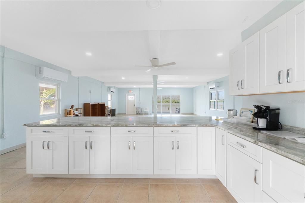 На продажу: $479,000 (2 спален, 2 ванн, 1293 Квадратных фут)