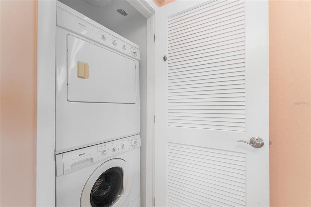 На продажу: $479,000 (2 спален, 2 ванн, 1293 Квадратных фут)