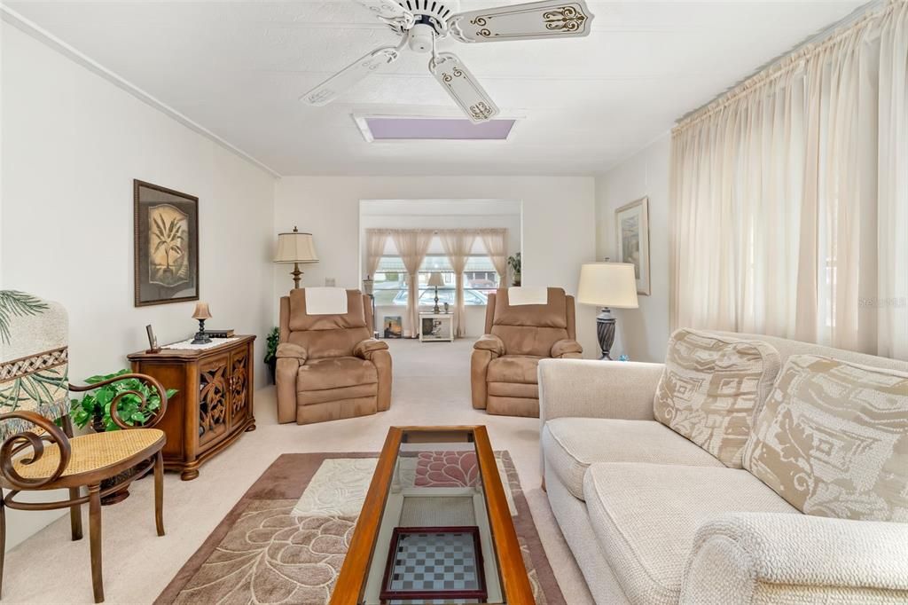 На продажу: $159,000 (2 спален, 2 ванн, 1348 Квадратных фут)