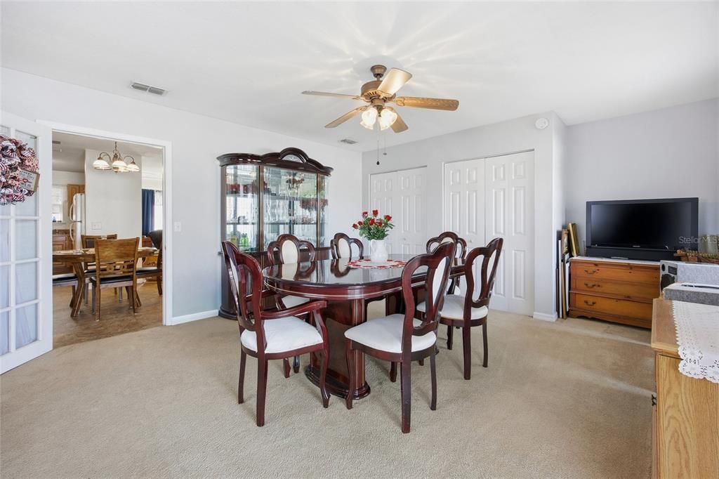 Active With Contract: $199,900 (2 beds, 1 baths, 1204 Square Feet)