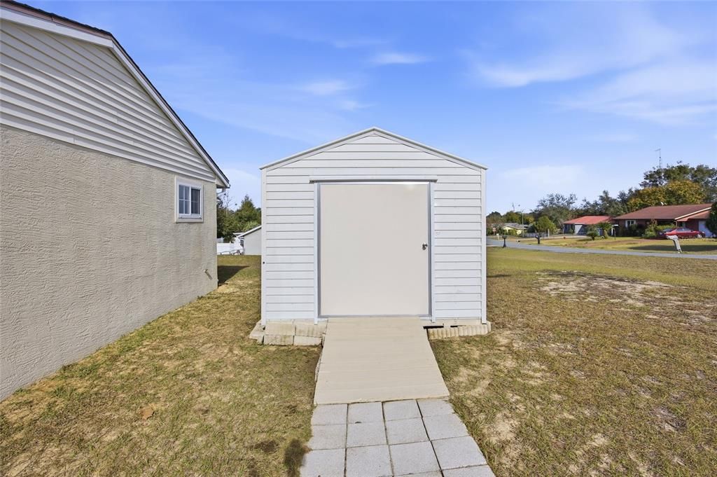 Active With Contract: $199,900 (2 beds, 1 baths, 1204 Square Feet)