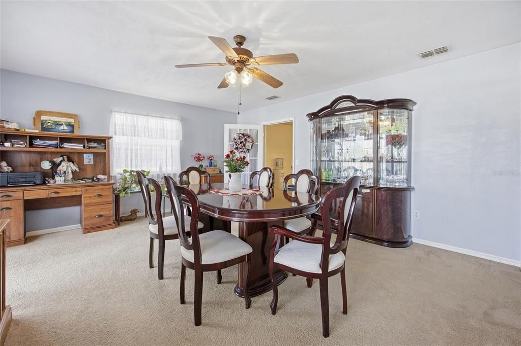 Active With Contract: $199,900 (2 beds, 1 baths, 1204 Square Feet)