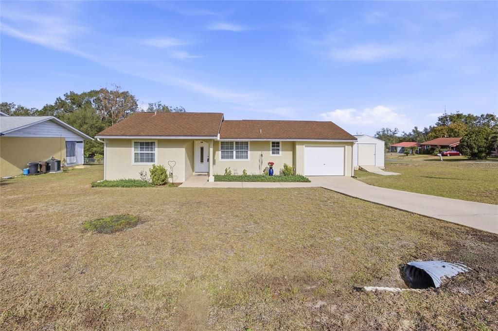 Active With Contract: $199,900 (2 beds, 1 baths, 1204 Square Feet)