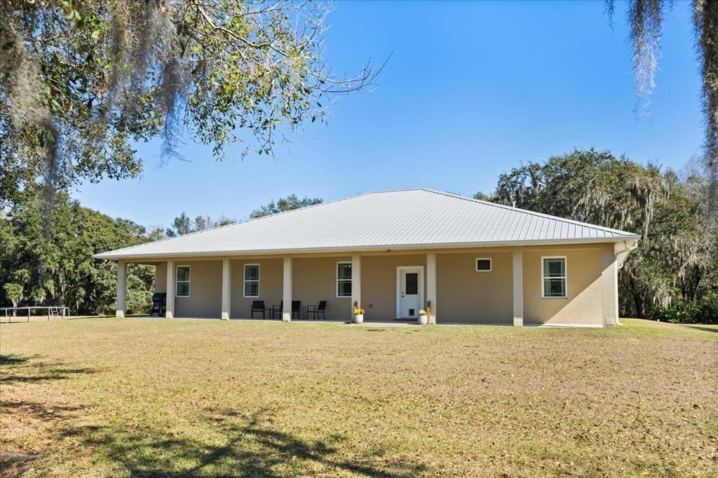 Recently Sold: $575,000 (3 beds, 2 baths, 2364 Square Feet)