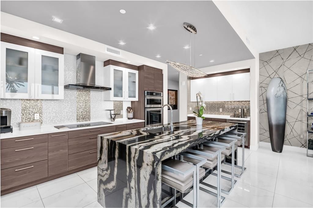 В аренду: $14,000 (2 спален, 3 ванн, 2475 Квадратных фут)