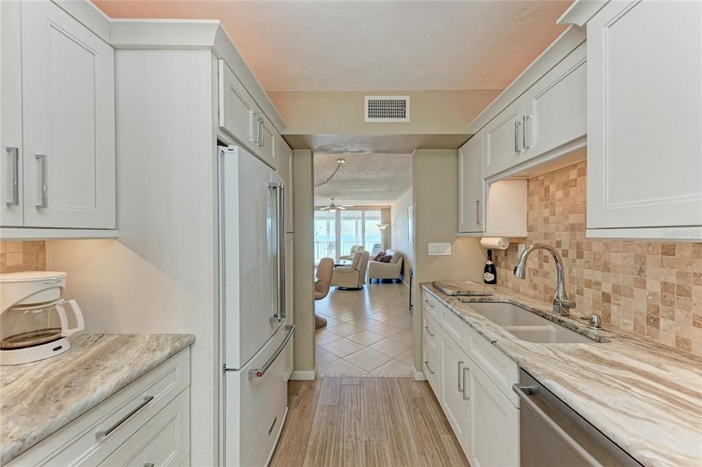 En Venta: $699,000 (1 camas, 1 baños, 832 Pies cuadrados)
