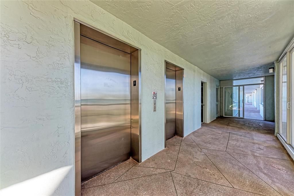 En Venta: $699,000 (1 camas, 1 baños, 832 Pies cuadrados)