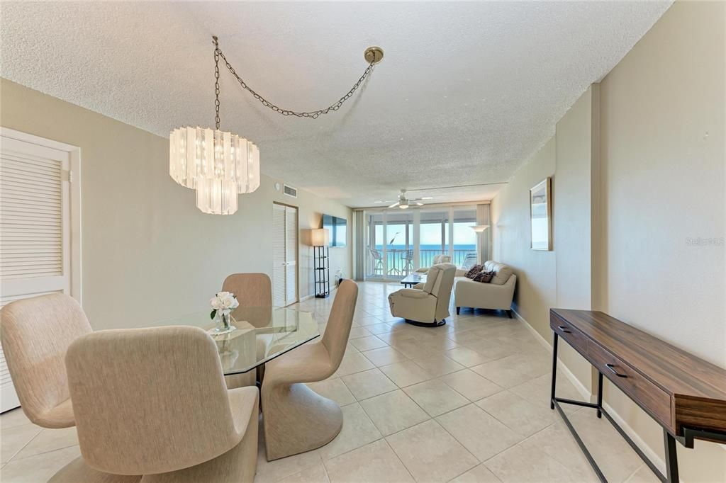 En Venta: $699,000 (1 camas, 1 baños, 832 Pies cuadrados)