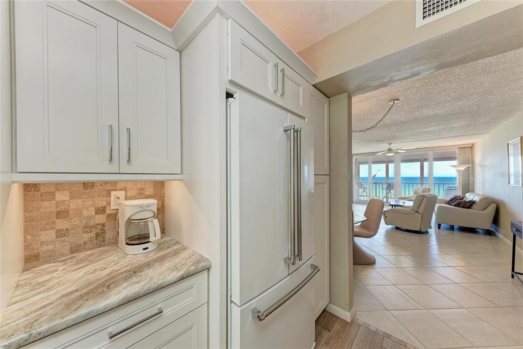 En Venta: $699,000 (1 camas, 1 baños, 832 Pies cuadrados)