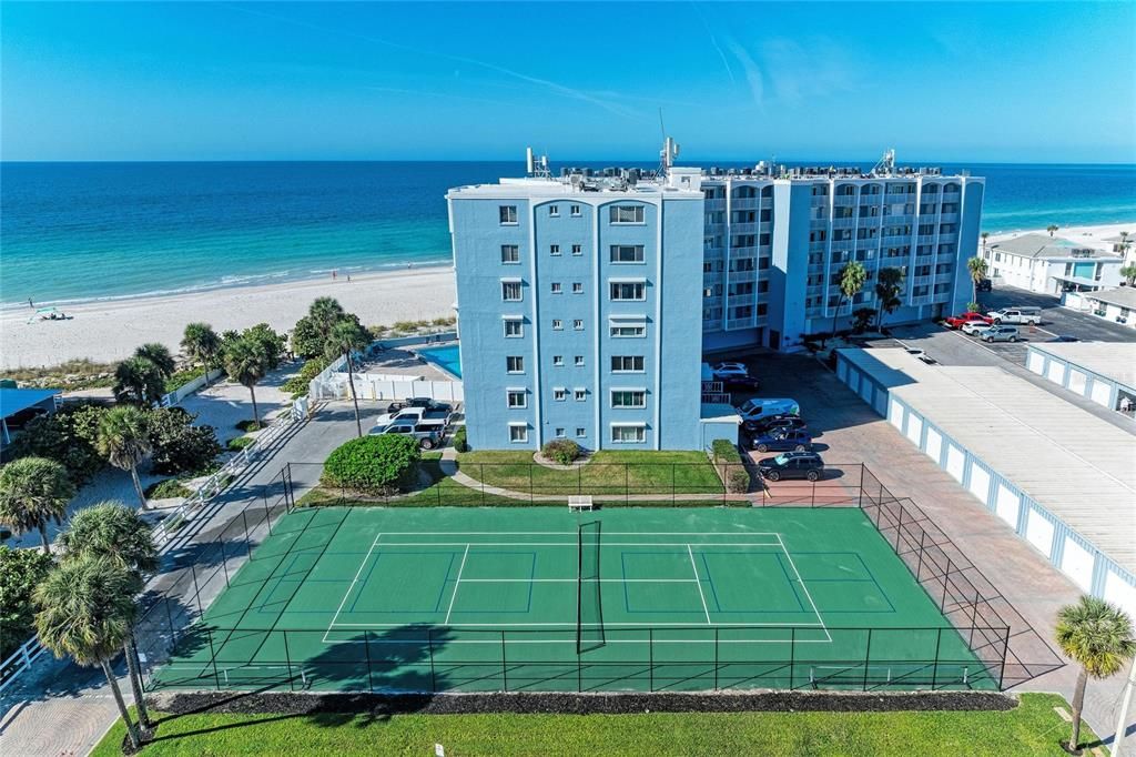 En Venta: $699,000 (1 camas, 1 baños, 832 Pies cuadrados)