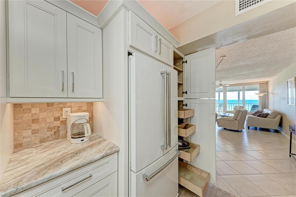 En Venta: $699,000 (1 camas, 1 baños, 832 Pies cuadrados)